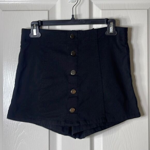 IJOAH black button skort size M - Picture 1 of 6